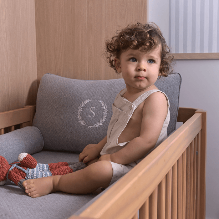 Kit Protetor de Berço Rolinho Matelasse Soft Touch Cinza
